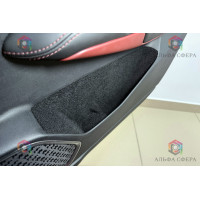 Обшивка самоклеящимся карпетом в дверные карманы Geely Coolray I 2019-2024